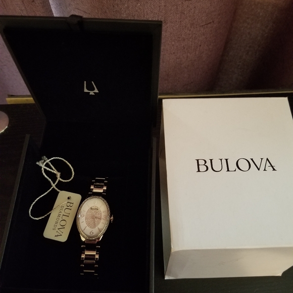 Bulova woman watch - Picture 3 of 13
